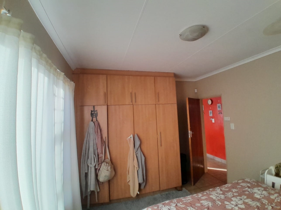 2 Bedroom Property for Sale in Kathu Northern Cape